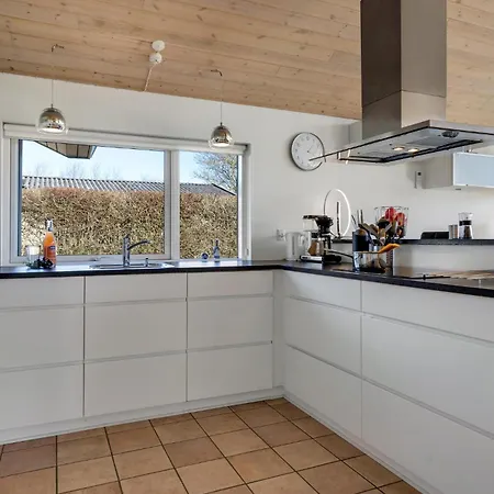 Stunning In V With Kitchen Holiday home *