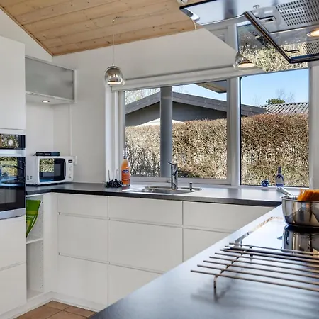 Stunning In V With Kitchen Esbjerg