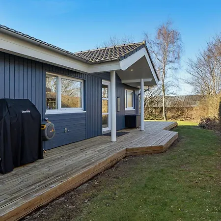 Stunning In V With Kitchen Dom wakacyjny