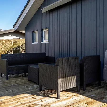 Dom wakacyjny Stunning In V With Kitchen