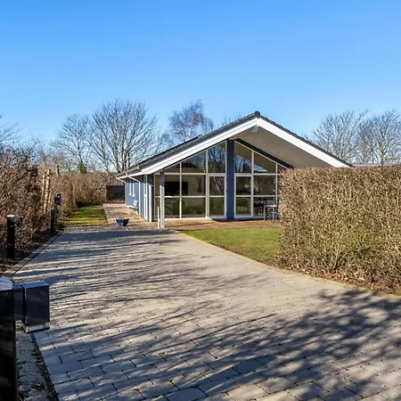 Stunning In V With Kitchen Esbjerg