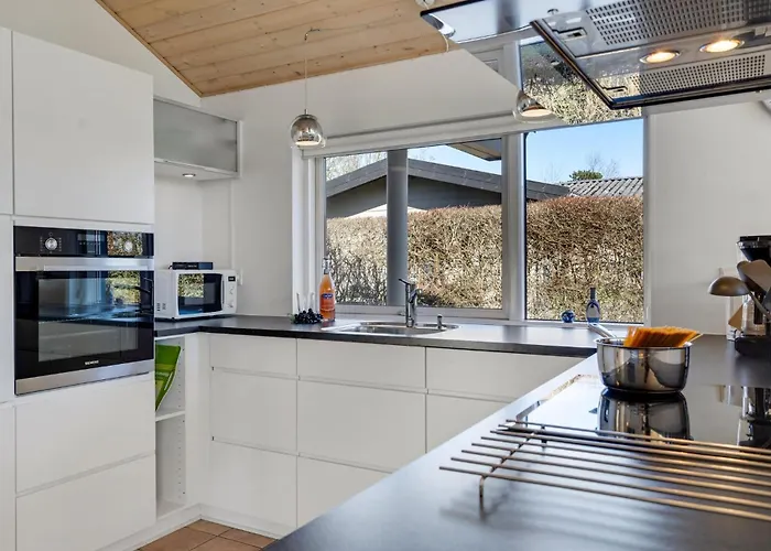 Stunning In V With Kitchen Esbjerg